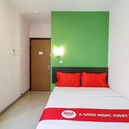 Nida Rooms Makassar Ahmad Yani Buitenkant foto