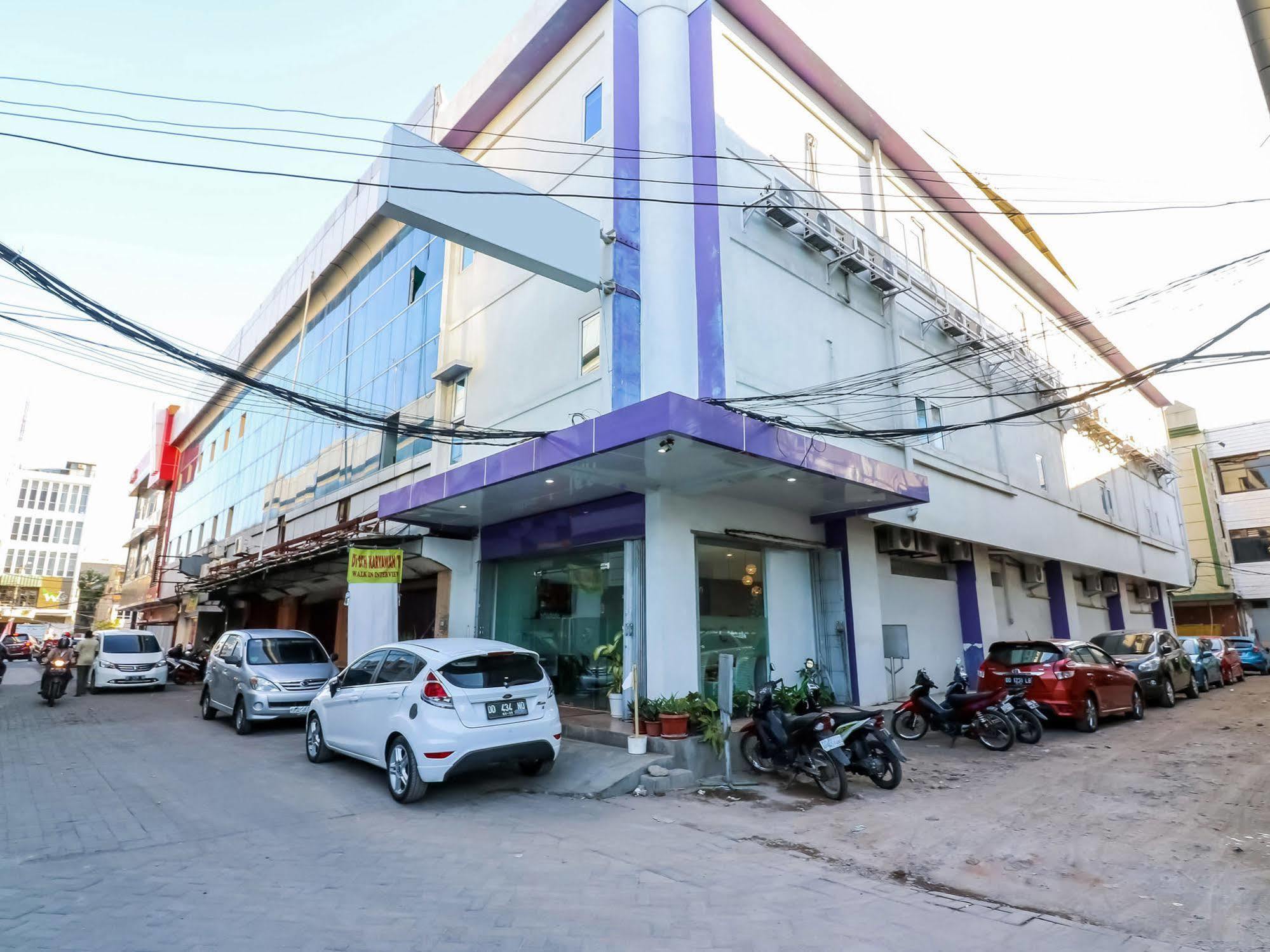 Nida Rooms Makassar Ahmad Yani Buitenkant foto